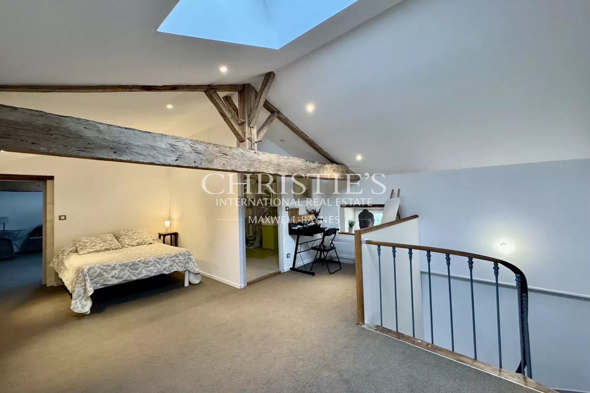 7 Bedroom Villa/Townhouse's Image 32