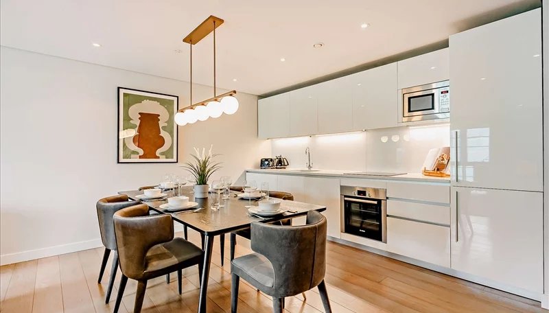 UK | London | 7th Floor | 960 sq ft | 3 Bedrooms | 2 Bathrooms | Ref: 85930454