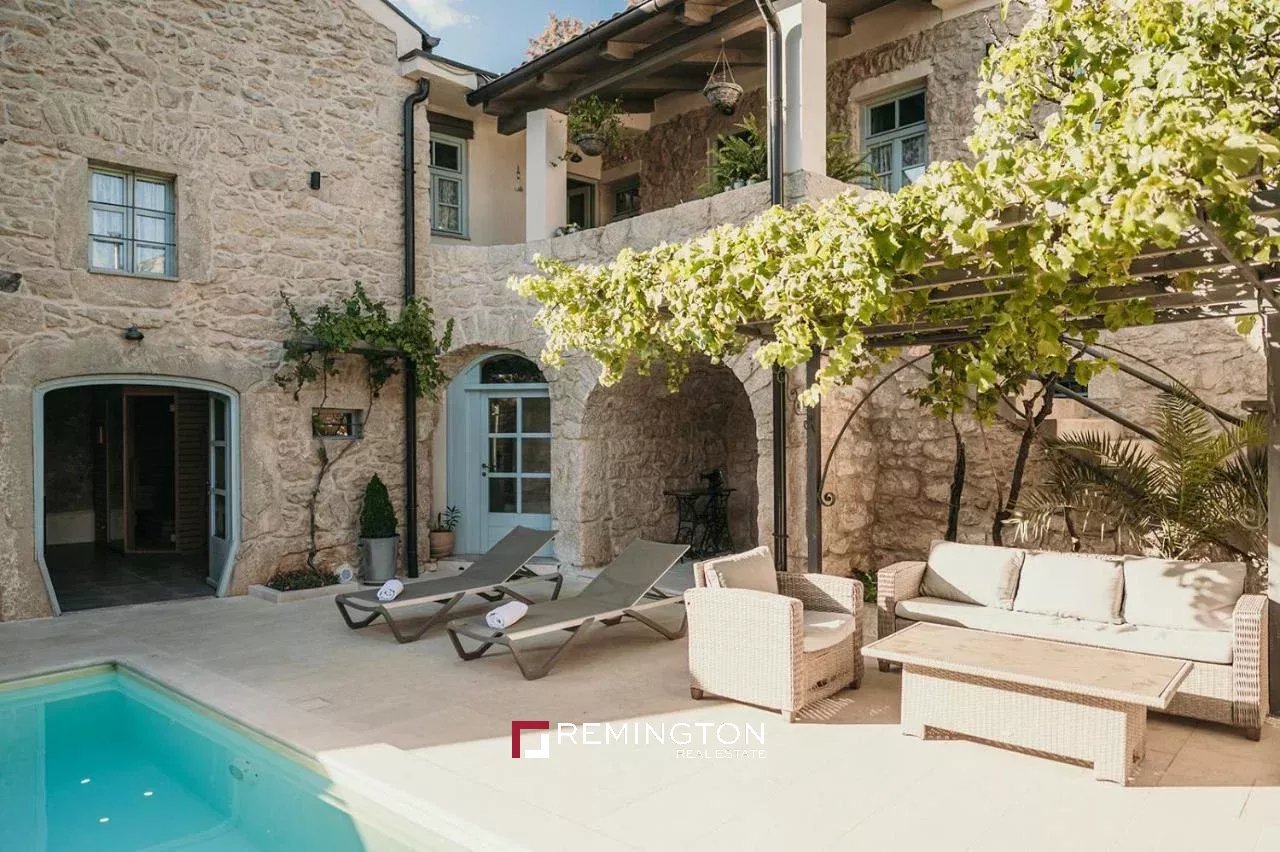 4 Bedroom Villa/Townhouse's Image 15
