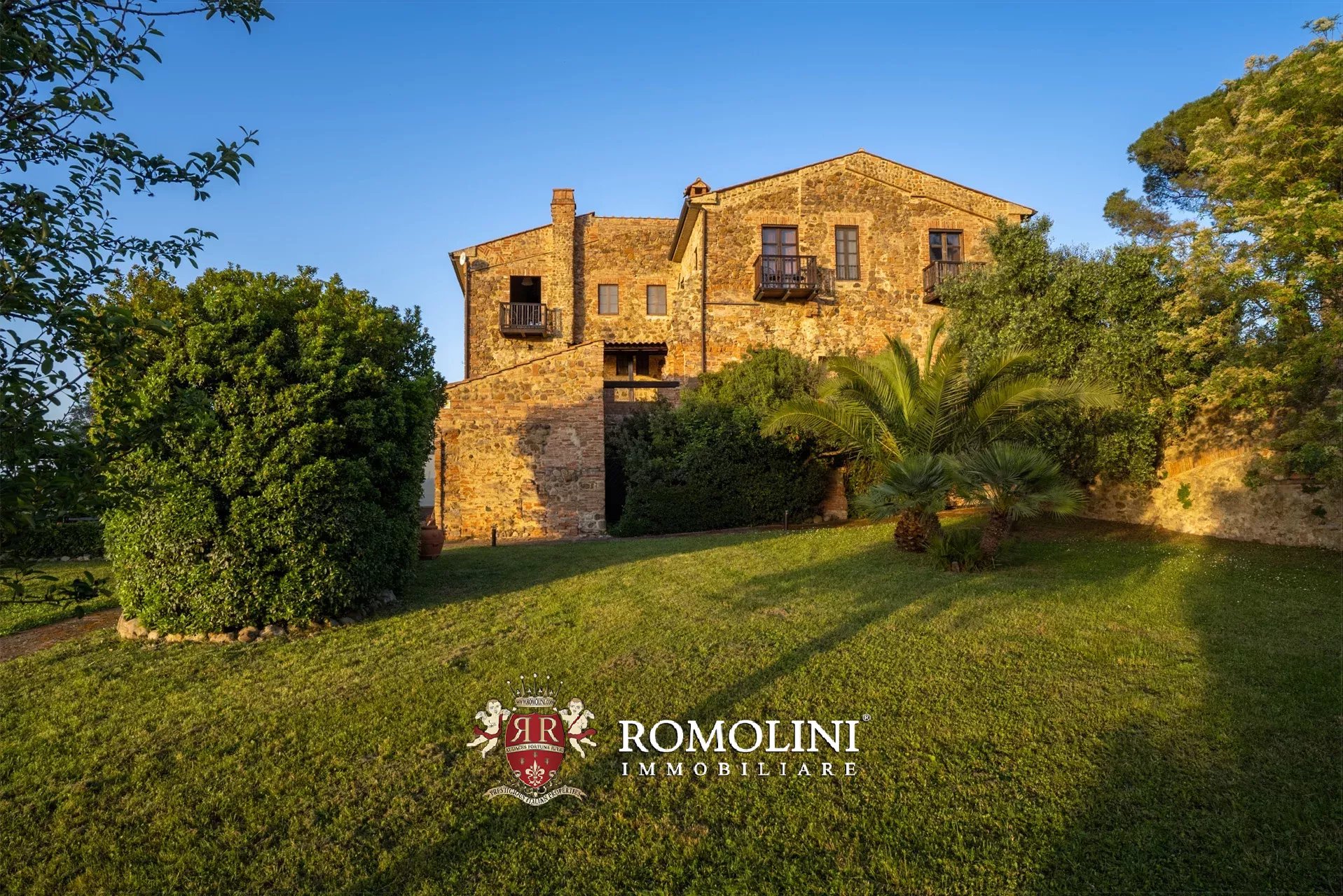 13 Bedroom Villa/Townhouse's Image 29