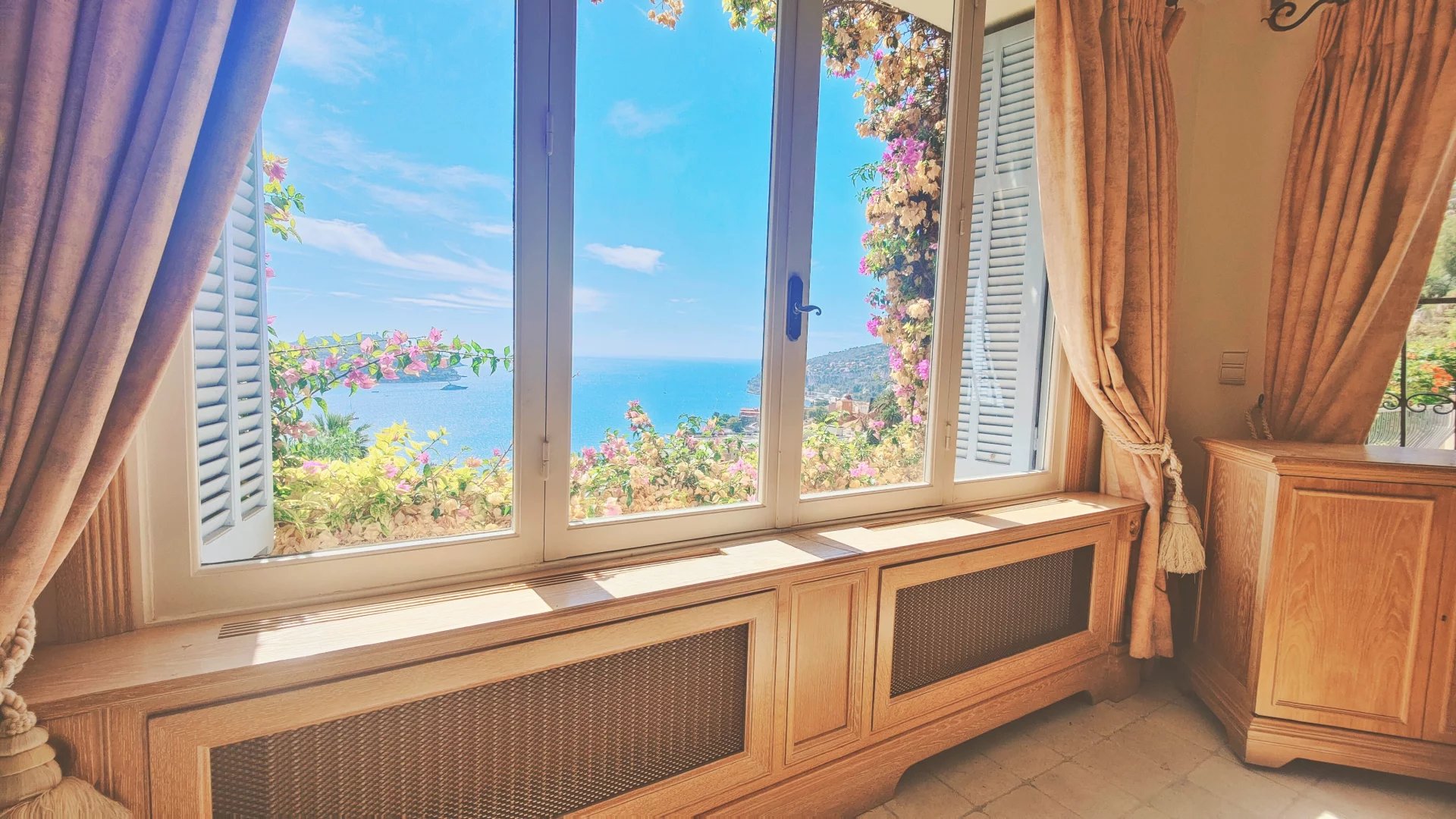 Villefranche-sur-Mer -  Charming villa with panoramic sea view