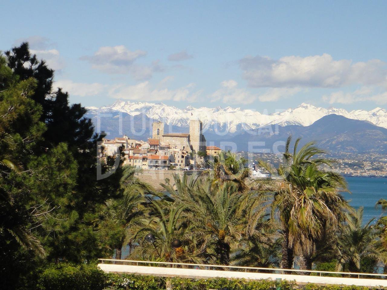3 bedroom apartment to rent at the edge of Cap d' Antibes - Gorgeous sea view