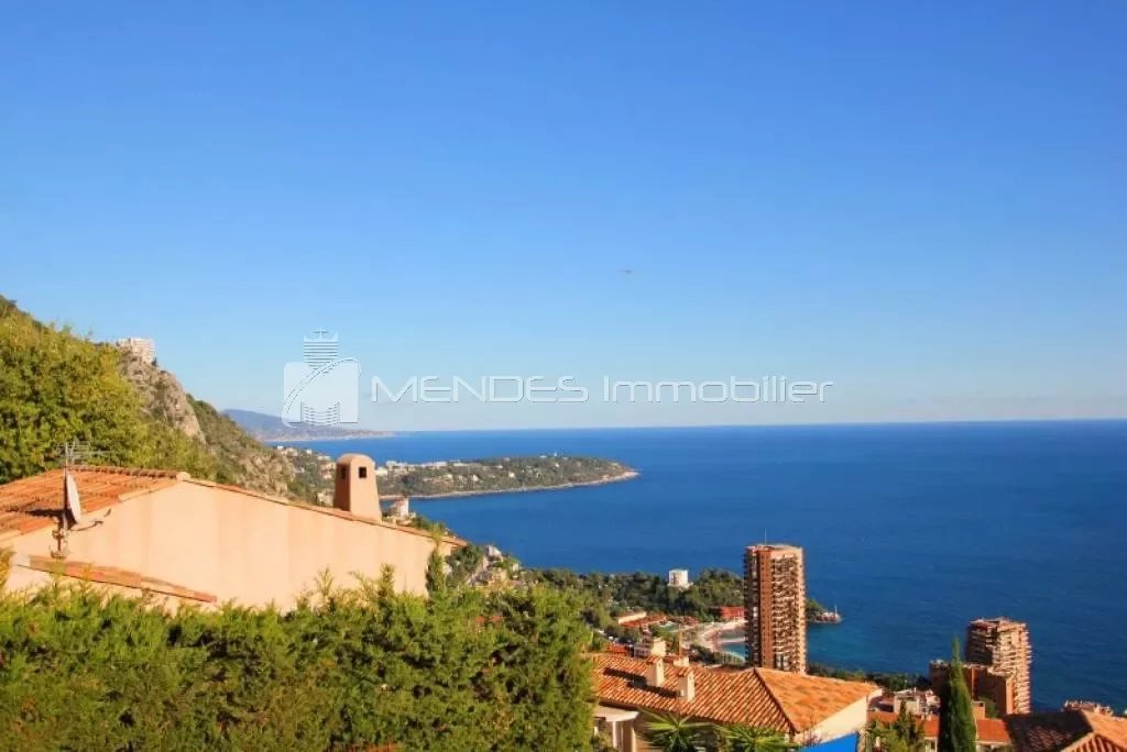 Contemporary villa overlooking Monaco in Roquebrune Cap Martin