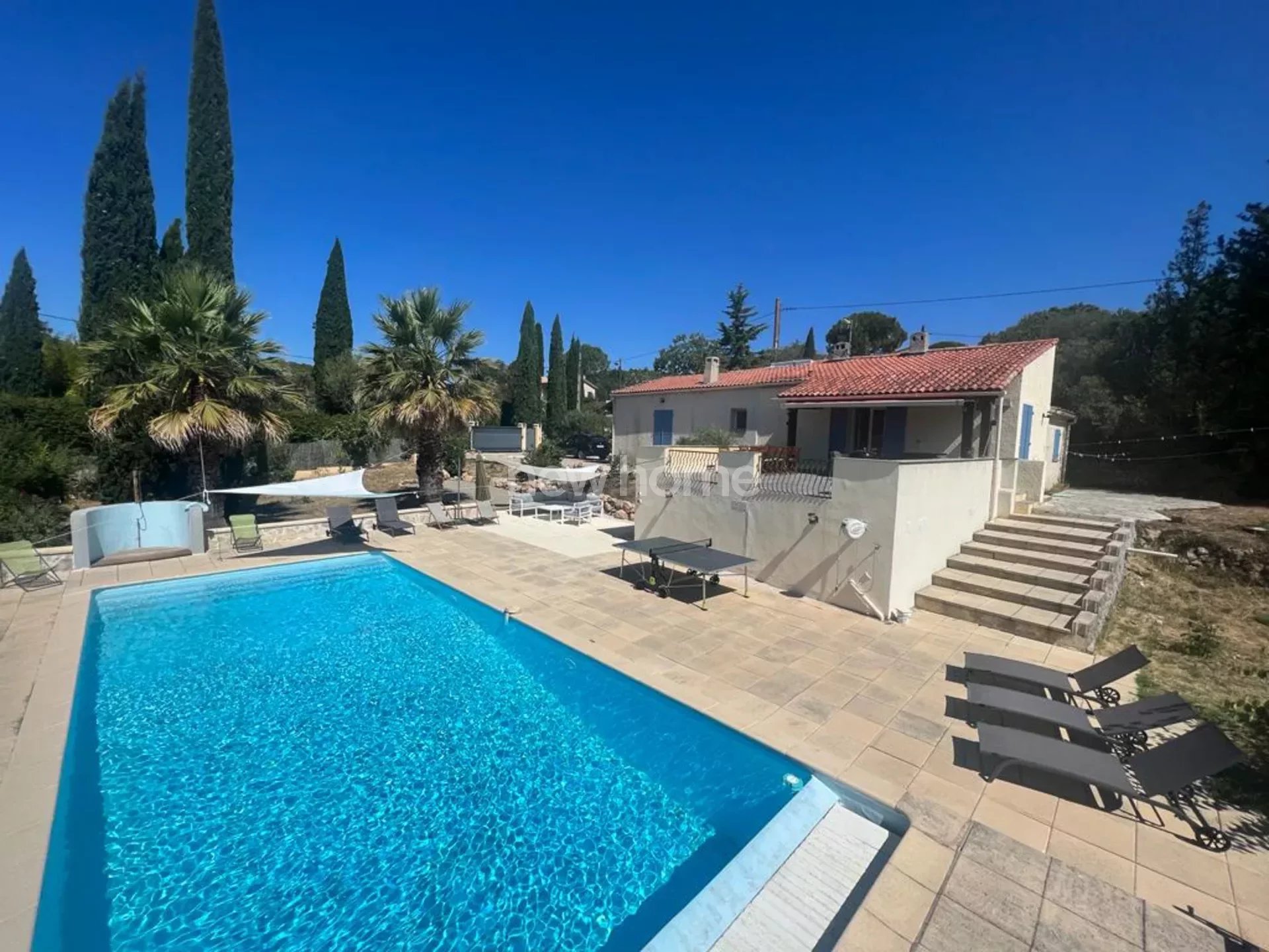 Villa with pool and within walking distance of Lorgues