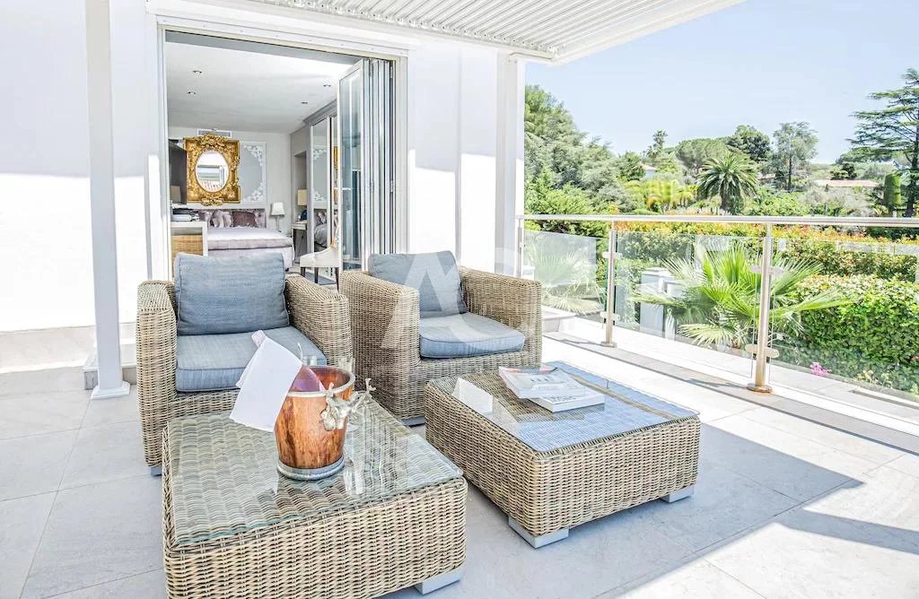Belle villa contemporaine - Versant ouest du Cap - Proche plages