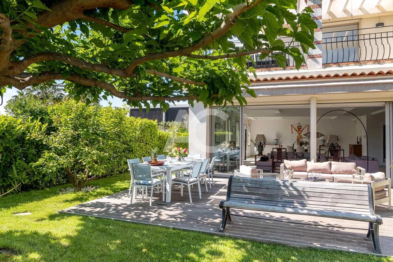 Villa in closed domain - West side of Cap d'Antibes