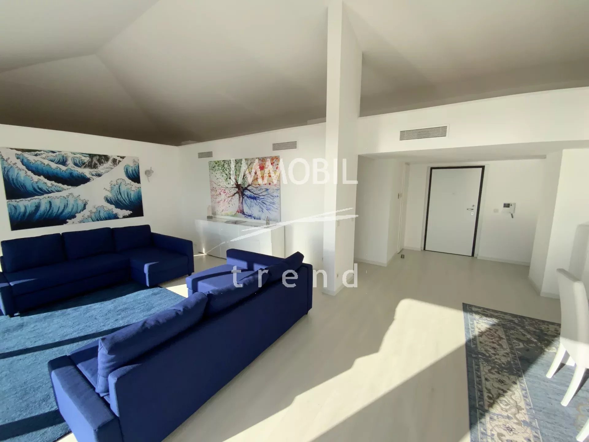 Real estate Menton - For sale, atypical penthouse with three bedrooms and an awesome panoramic sea view
