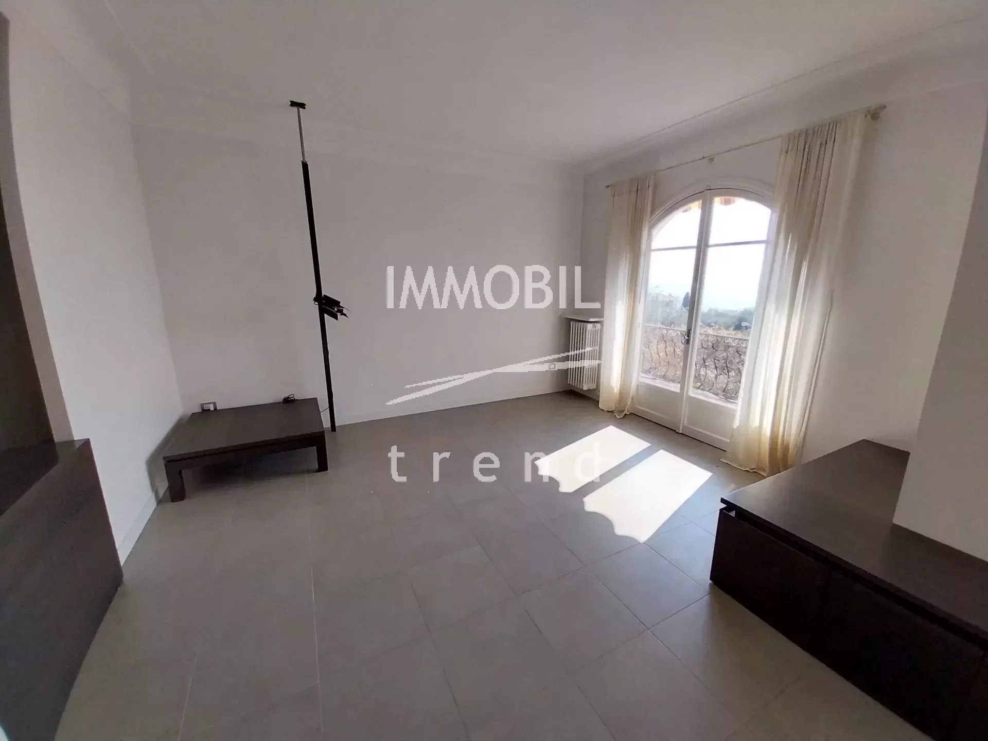 SOLE AGENCY ! Real Estate Menton - For sale, two bedroom apartment with terrace, garage, private garden and panoramic view