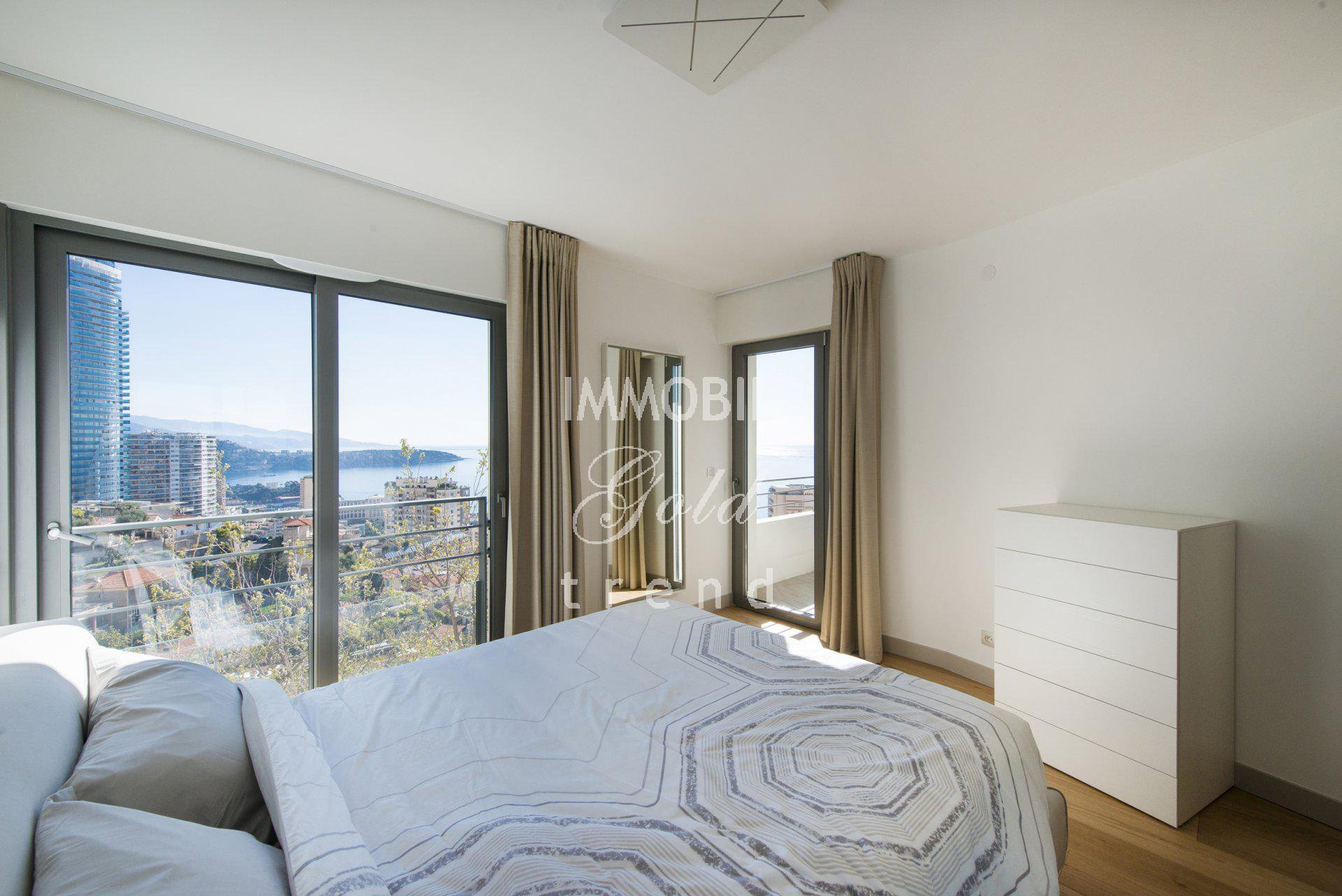 Immobiliare Beausoleil - In affitto, appartamento trilocale vicino a Monaco, con due terrazze, vista mare e parcheggio