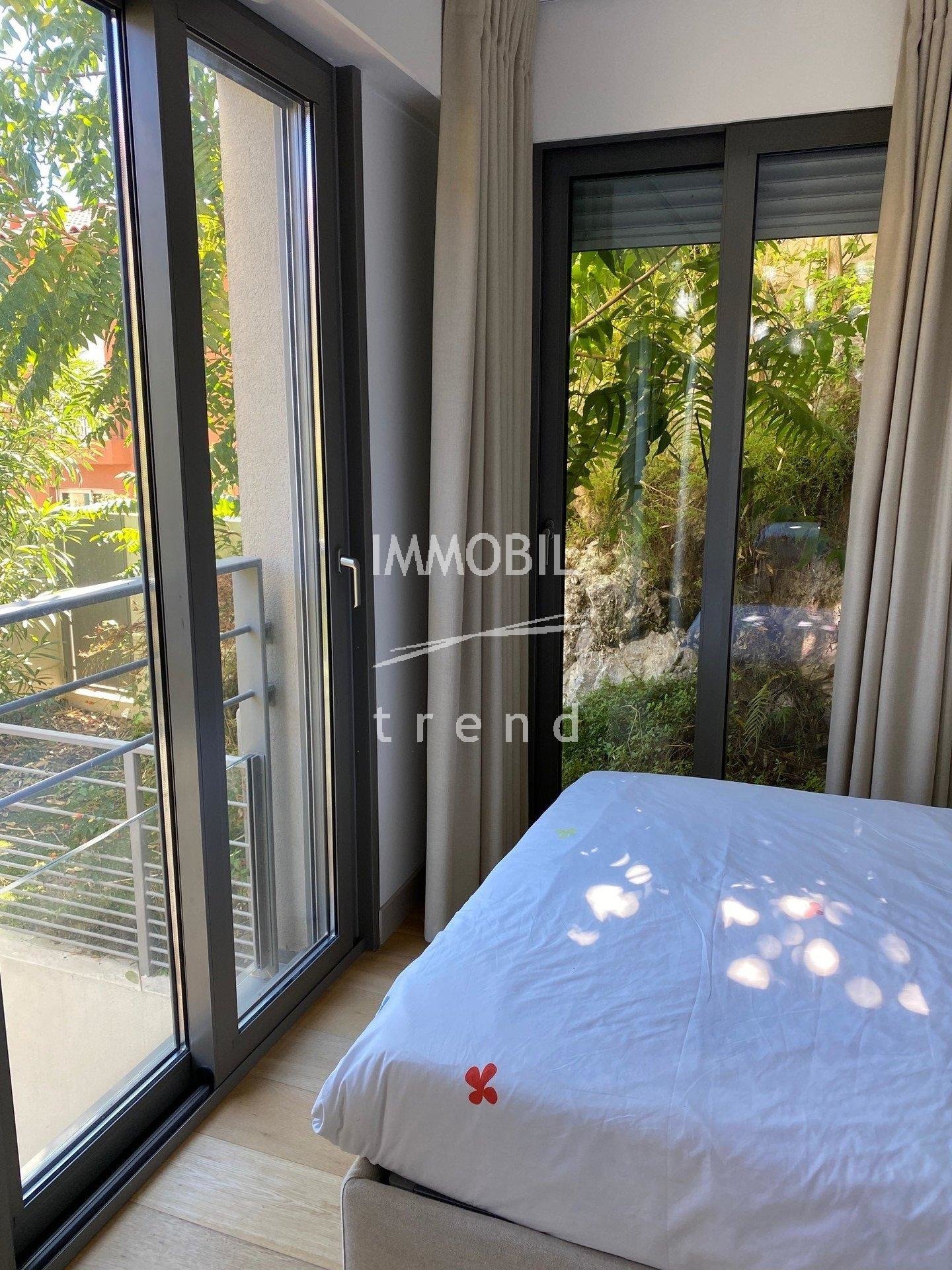 Real estate Beausoleil - For rental, close to Monaco, two bedroom apartment with garden and parking space