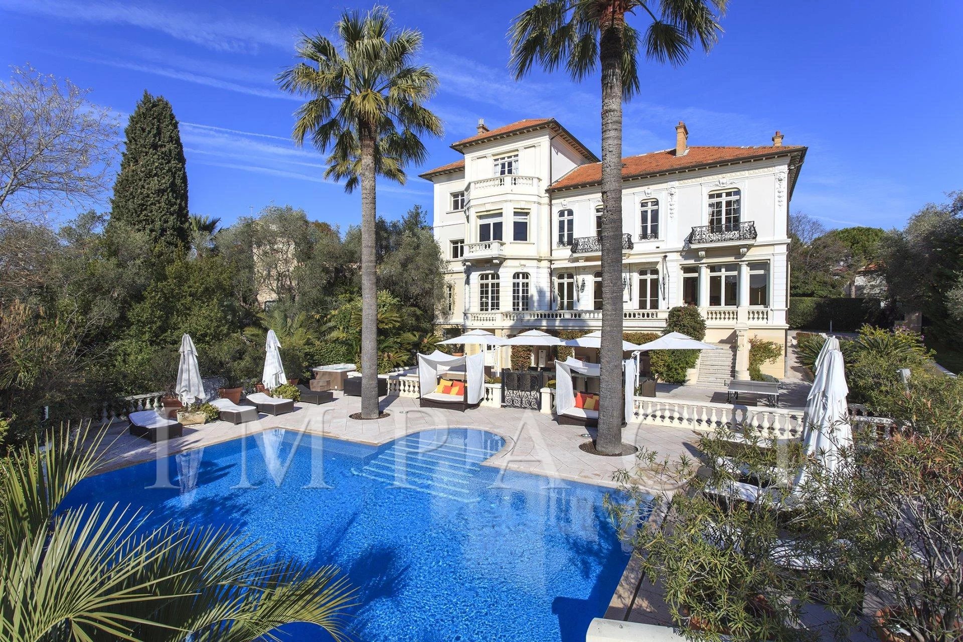 Villa with pool for rent Cannes