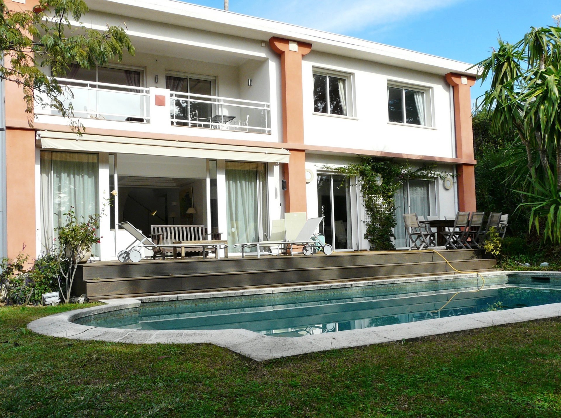 COMFORTABLE VILLA 2 MINUTES FROM THE CROISETTE