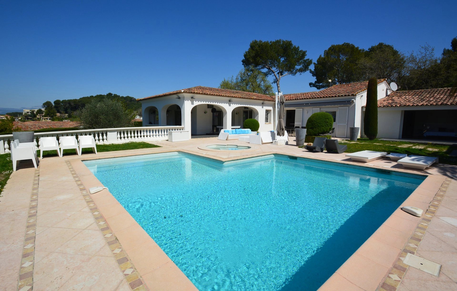 Seasonal rental Property Le Cannet