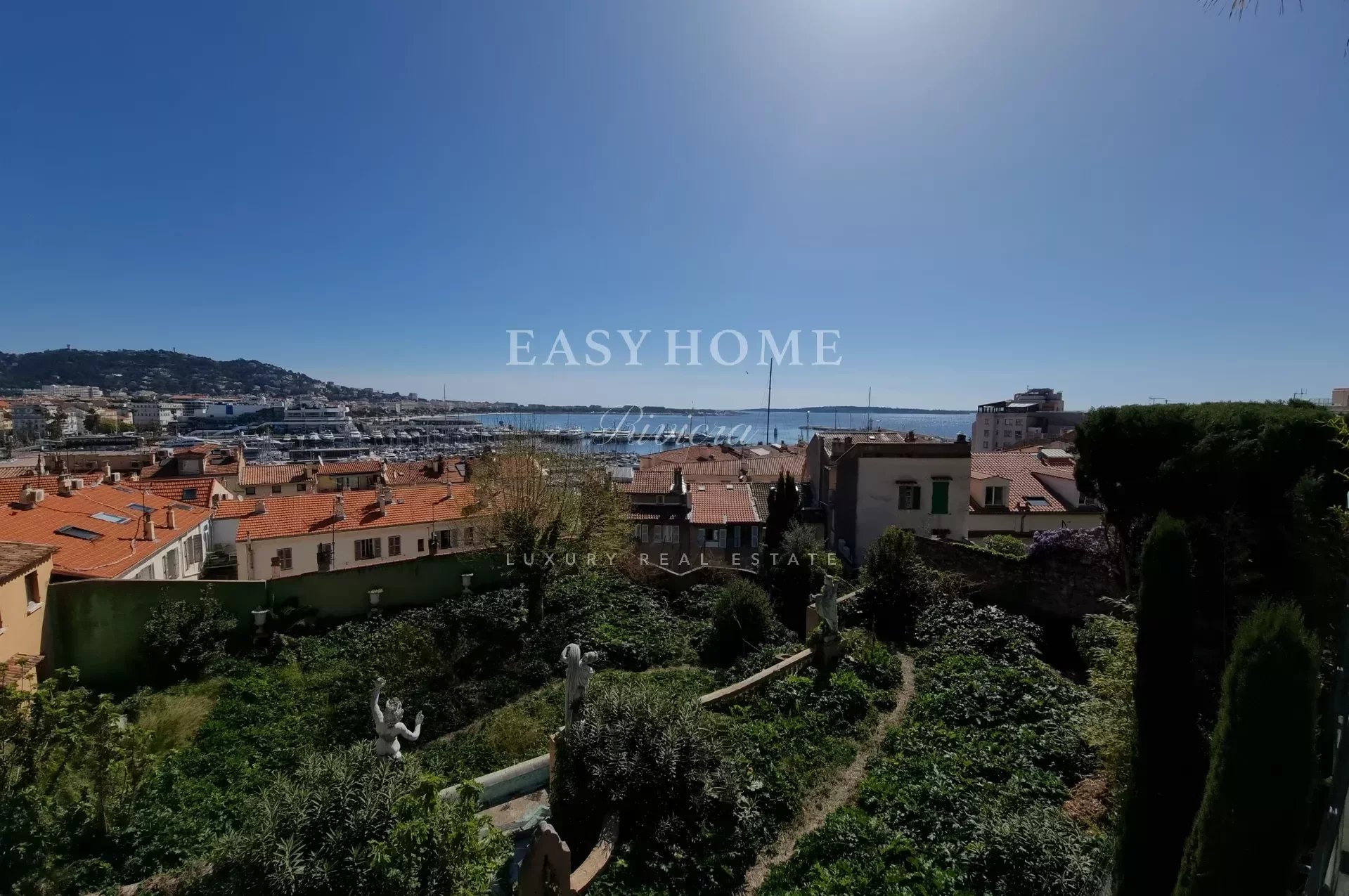 Purchase / Sale Luxury villa in Cannes center with sea view