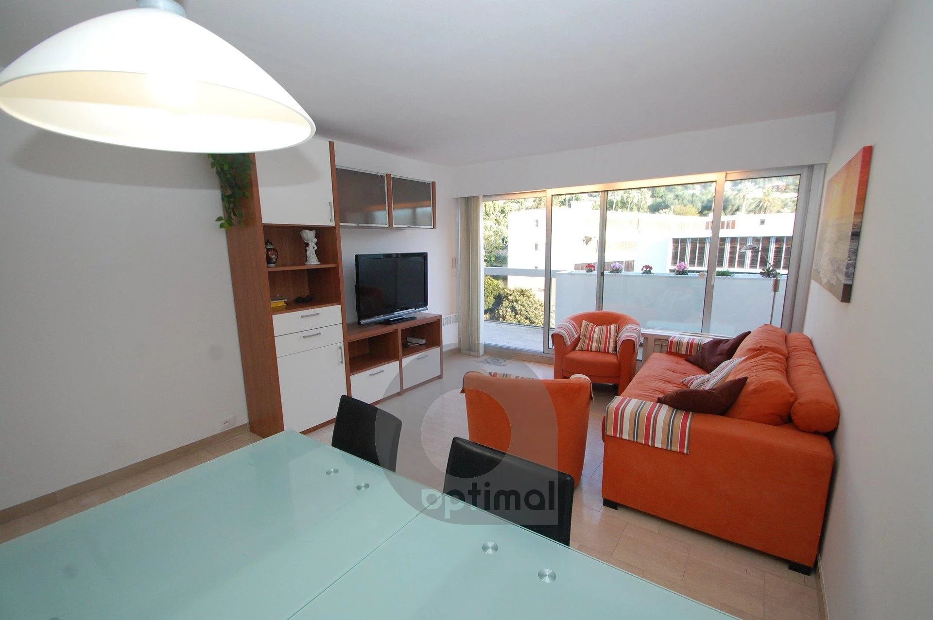 Beautiful 2rooms apartment with pool, terrace and private parking