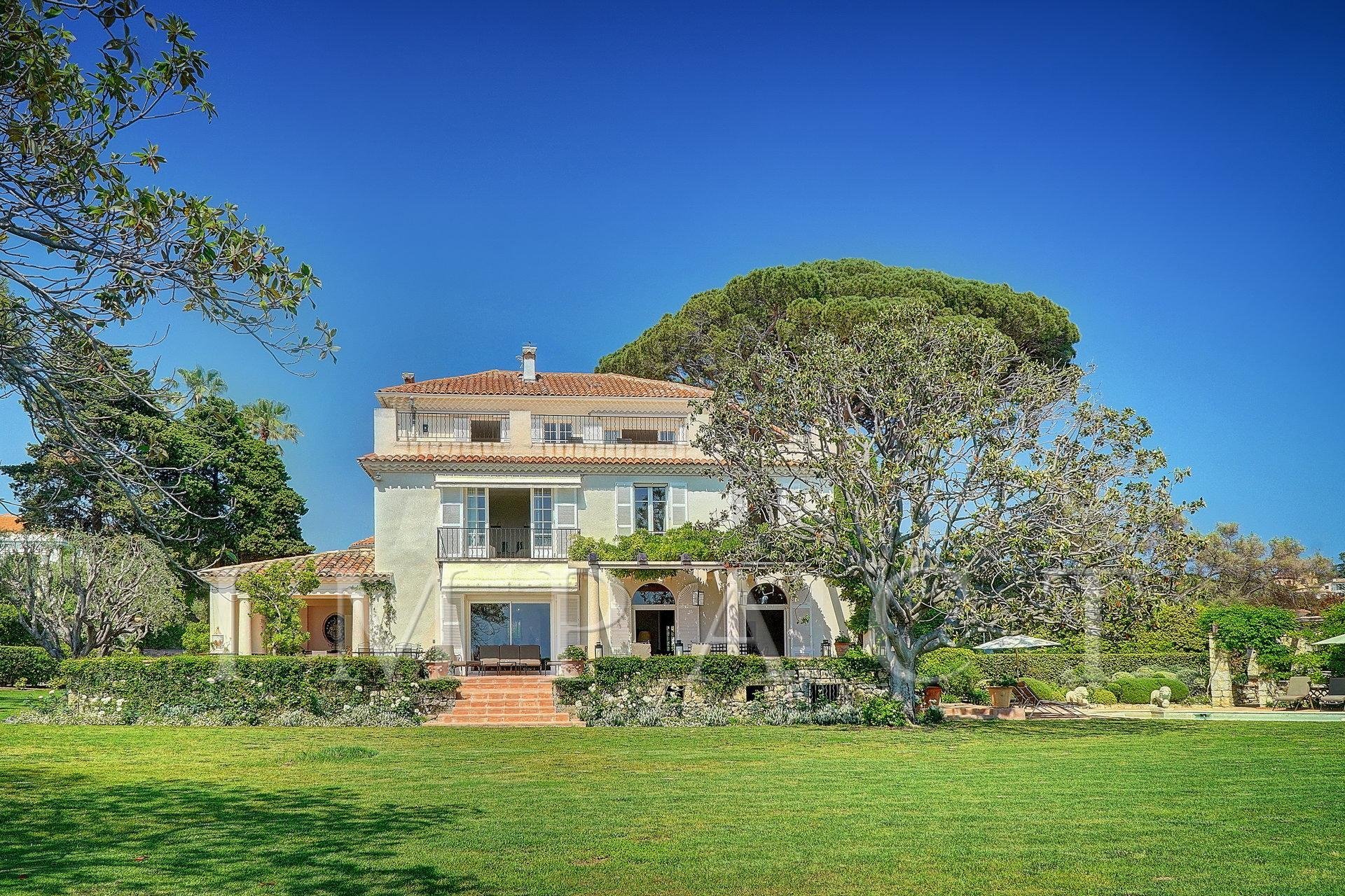 Villa to rent Cap d'Antibes