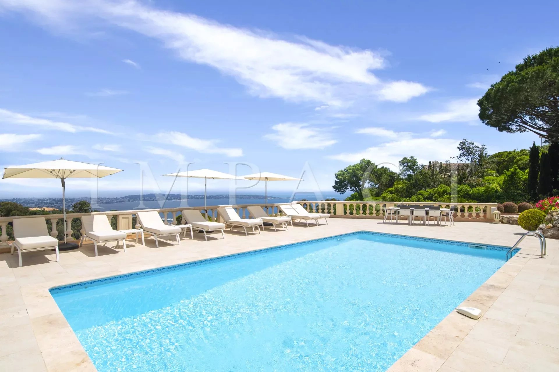Sea view villa for rent Cannes