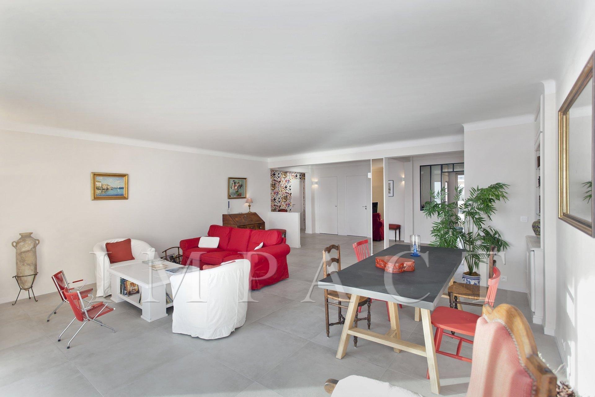 3 bedrooms apartment to rent in Cannes.