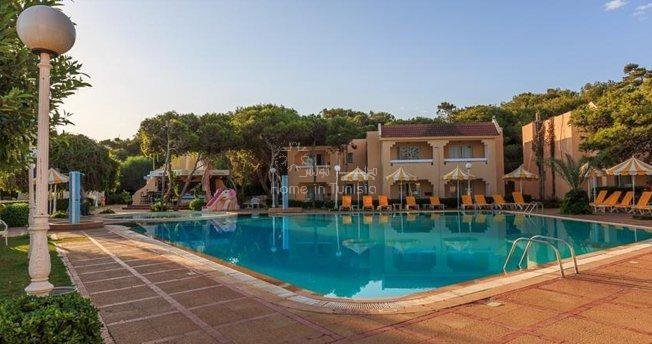 Belle villa vue mer S+3 de plus 150 m2 situé en front de mer d'une très belle résidence avec piscine