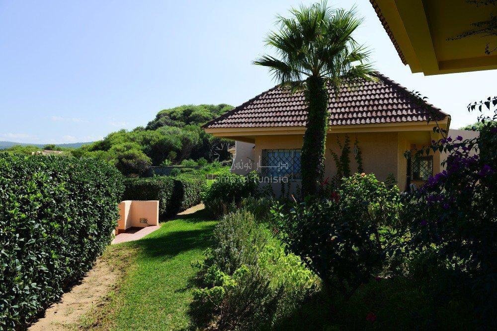 Villa with sea view S 3 more 150 m2 located in front of the sea of ​​a very nice residence with swimming pool