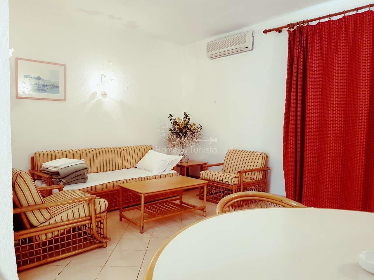 Appartement S+1 de 78 m2 meublé équipé situé en bord de mer avec jardin terrasse piscine plage
