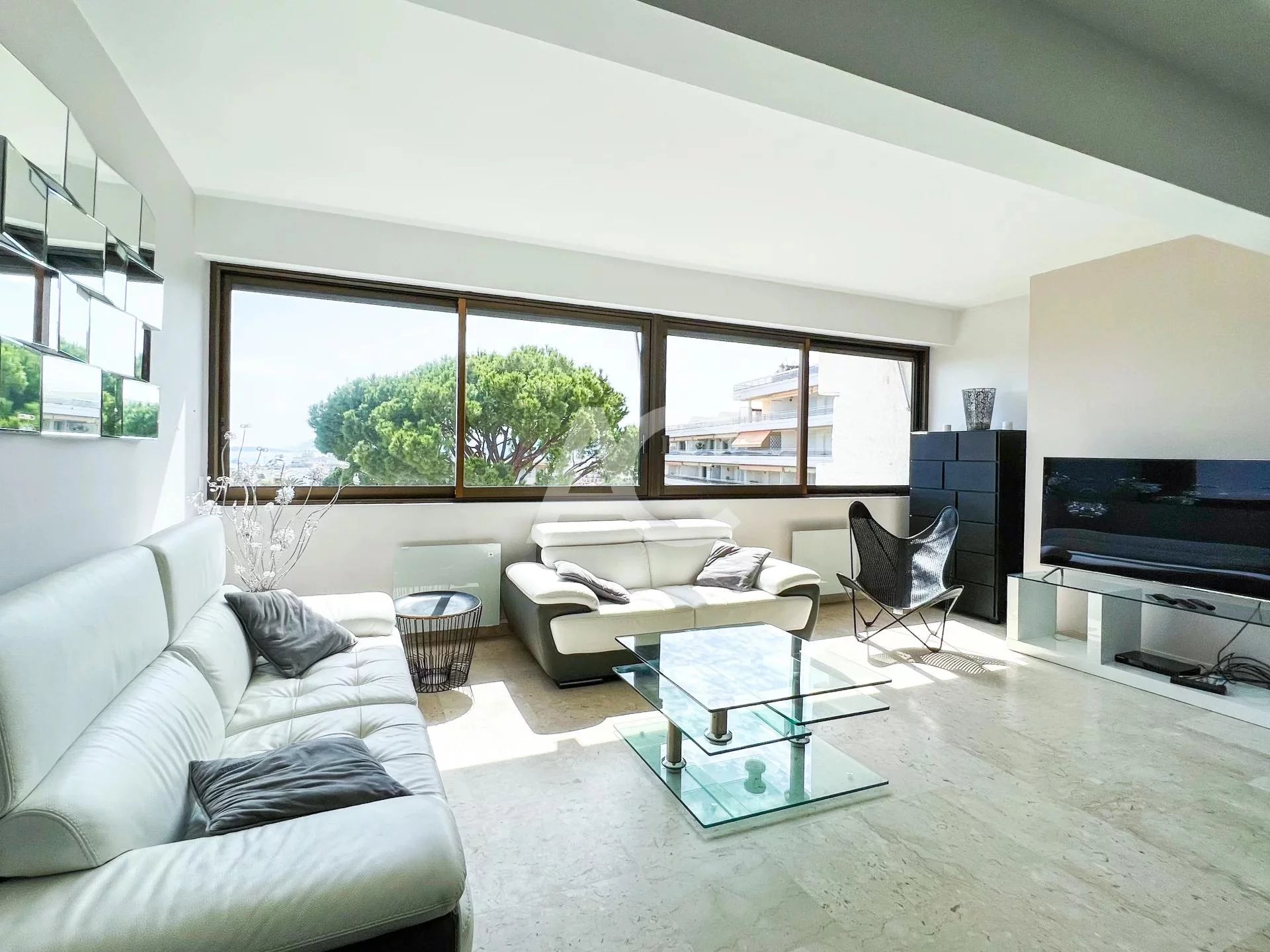 Large apartment 4 rooms with sea views - Juan les Pins