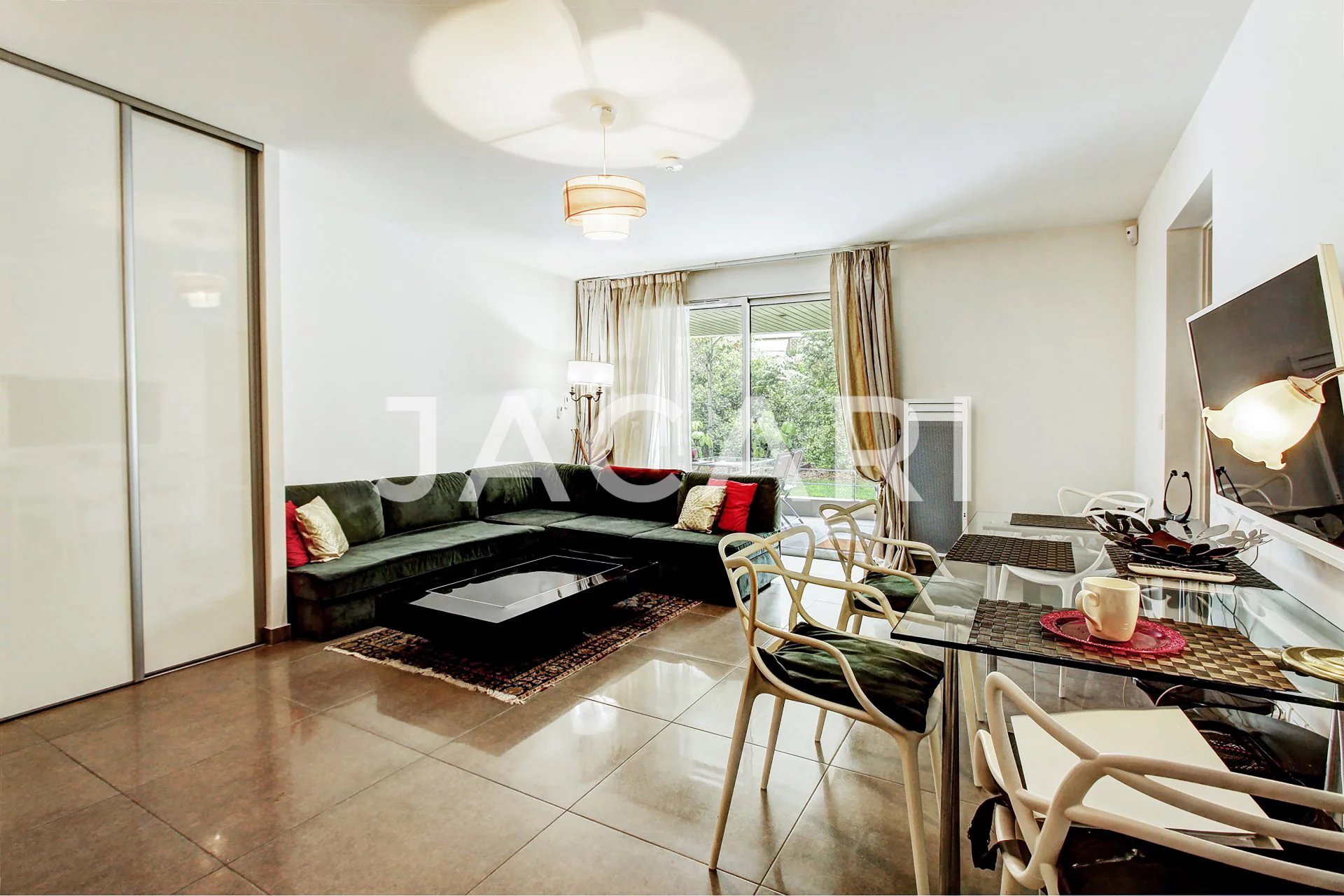 Vente Appartement 63m² 3 Pièces à Cannes (06400) - Jacari