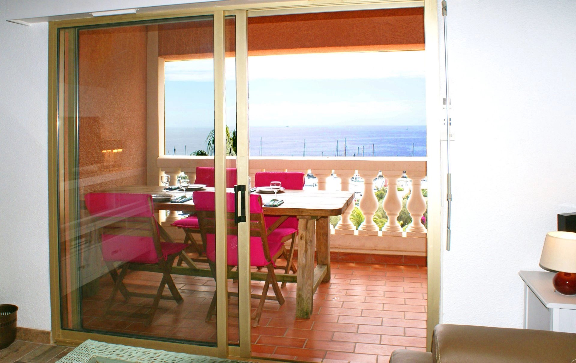 iving room, 2  bed rooms terrasse with sea view open plan kitchen bath room/wc only a few steps from the beach  * BM C11 *