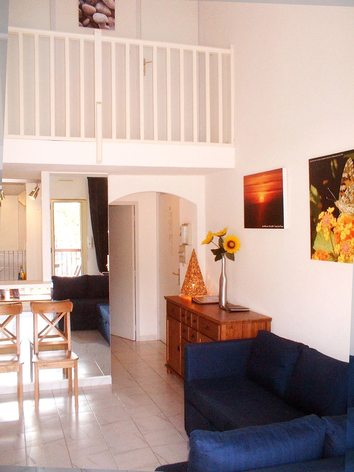living room, 2  bed rooms terrasse with sea view  kitchen bath room/wc only a few steps from the beach !  * BM F7 *