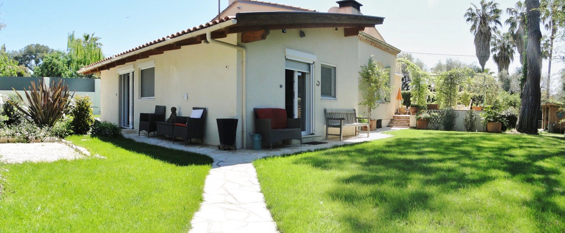 CHARMING VILLA TO RENT PER MONTH FOR SUMMER TIME
