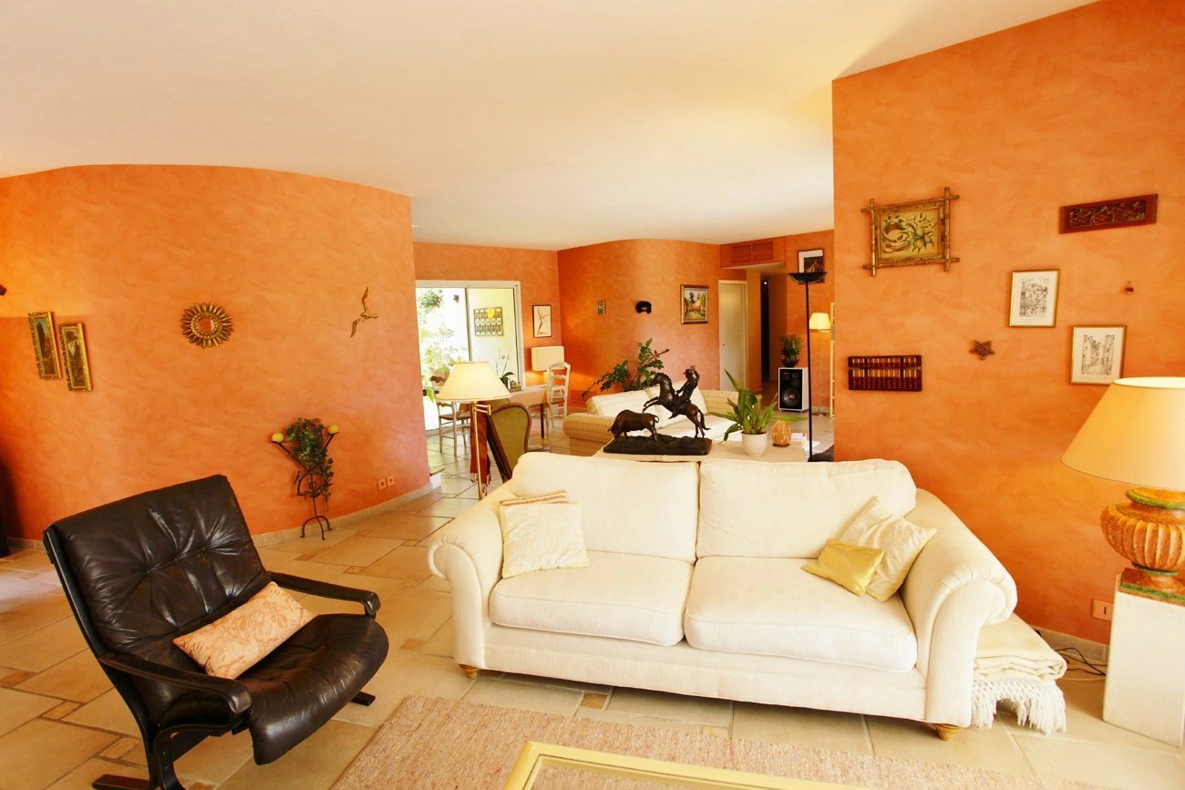 Living-room, natural light, tile