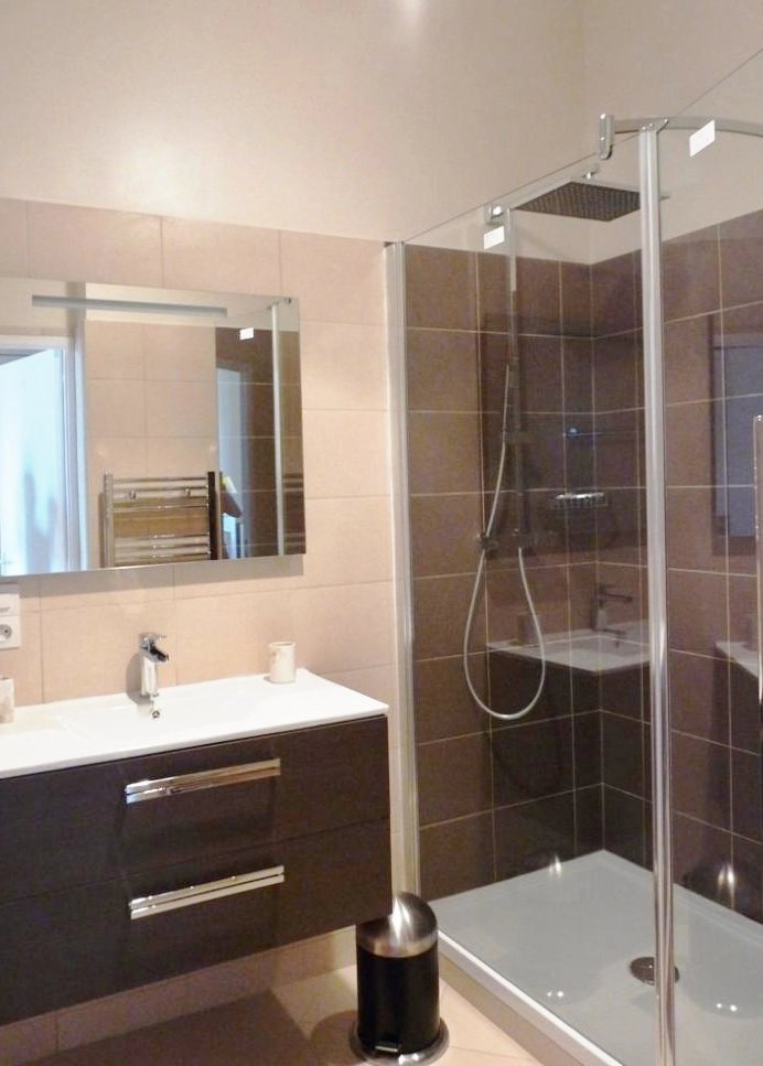 Italian shower room