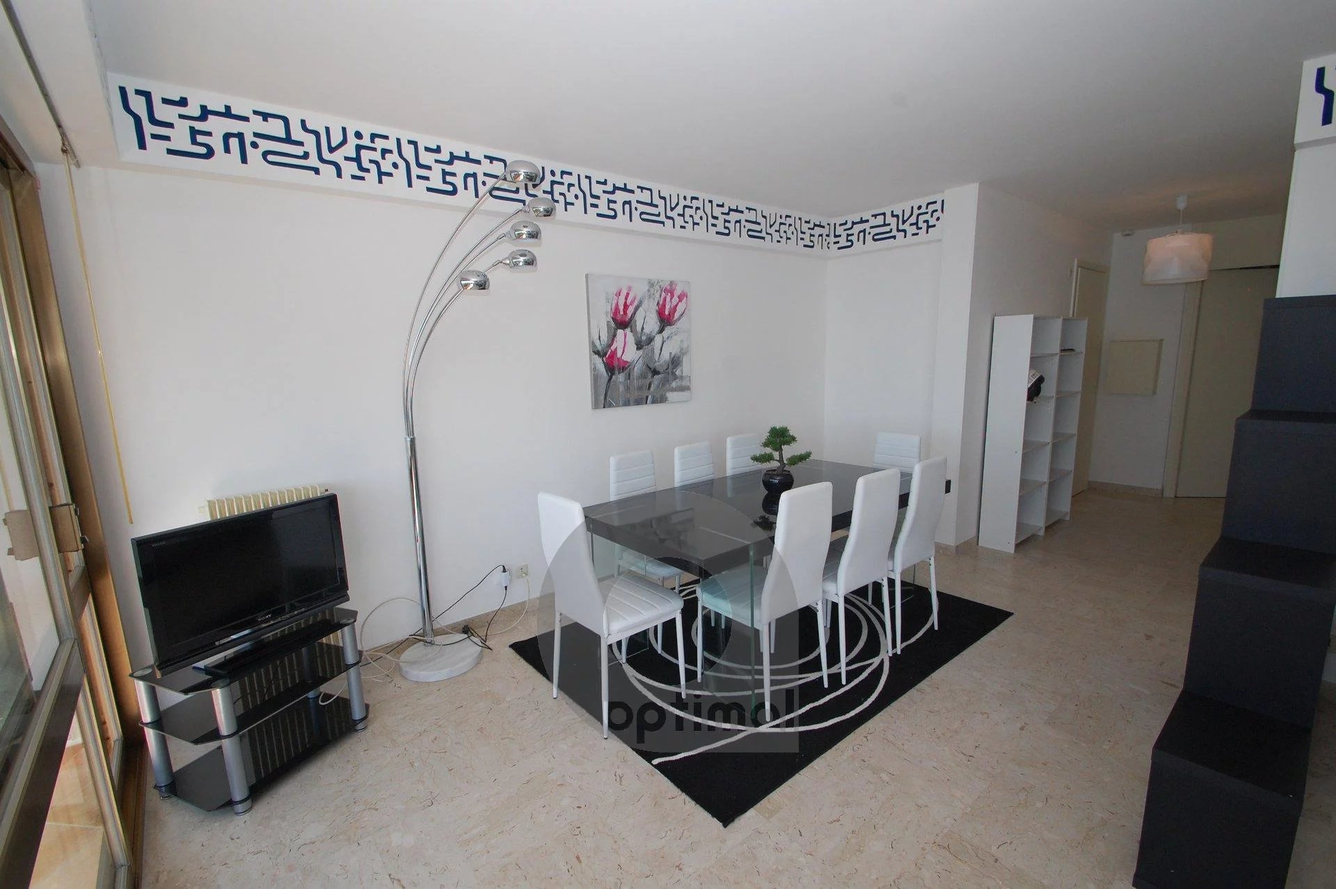 Beautiful and modern 2 rooms apartment with big seafront terrace and private parking place