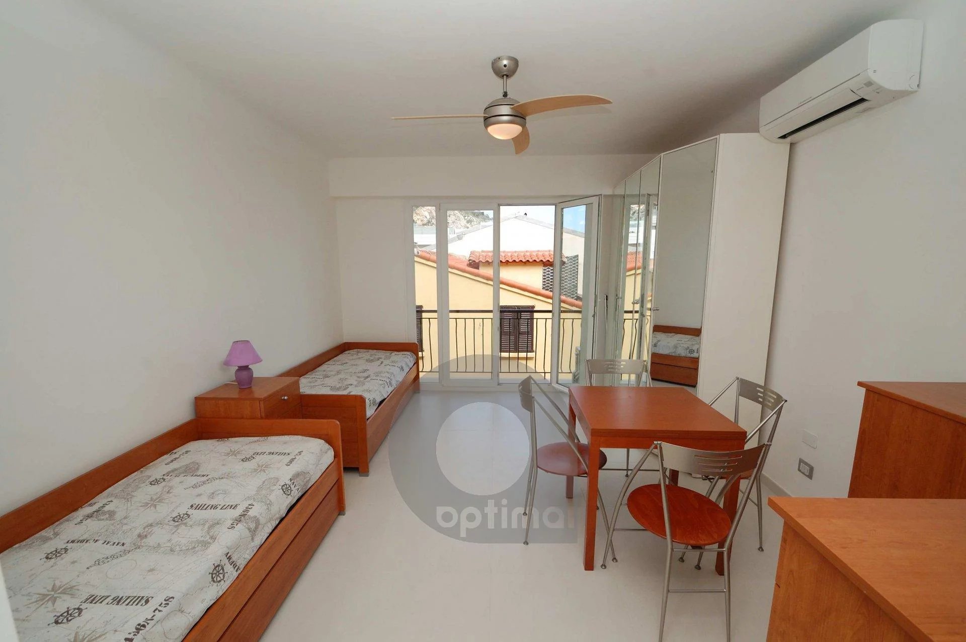 Studio 4 person with balcony and sea view