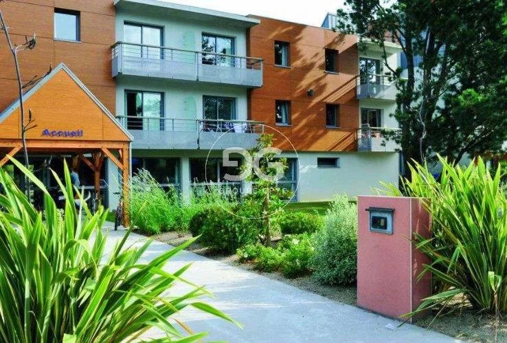 Let and managed – 2-room apartment in a business residence (Carquefou)