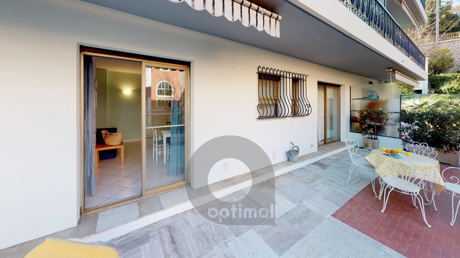 Beautiful 2 rooms apartment with big terrace and garage close to the sea and center