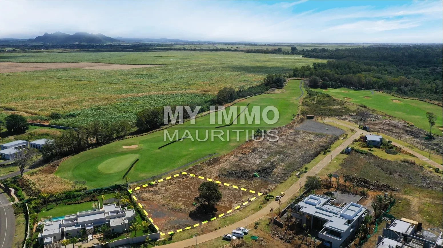 Building plot prestige area Golf view