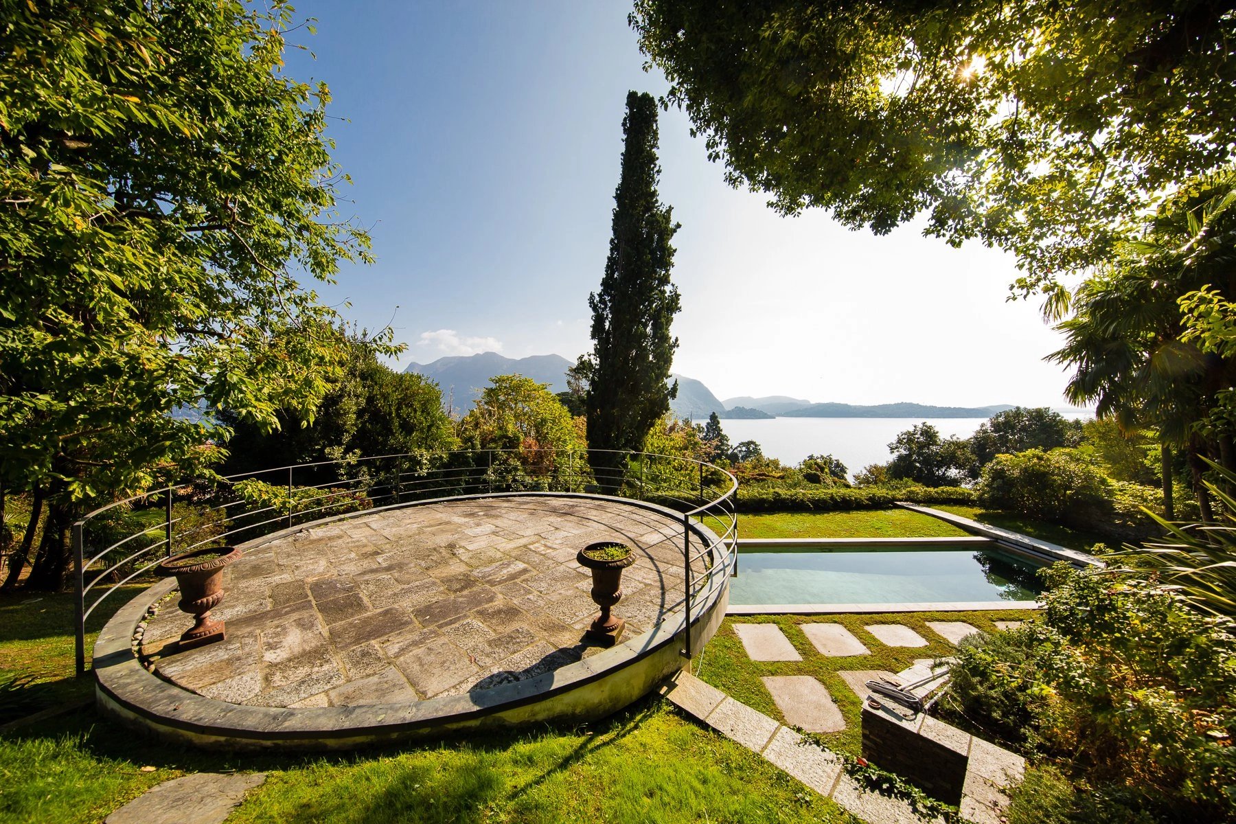 Verbania Lago Maggiore Prestigious period villa with centuries-old park and swimming pool