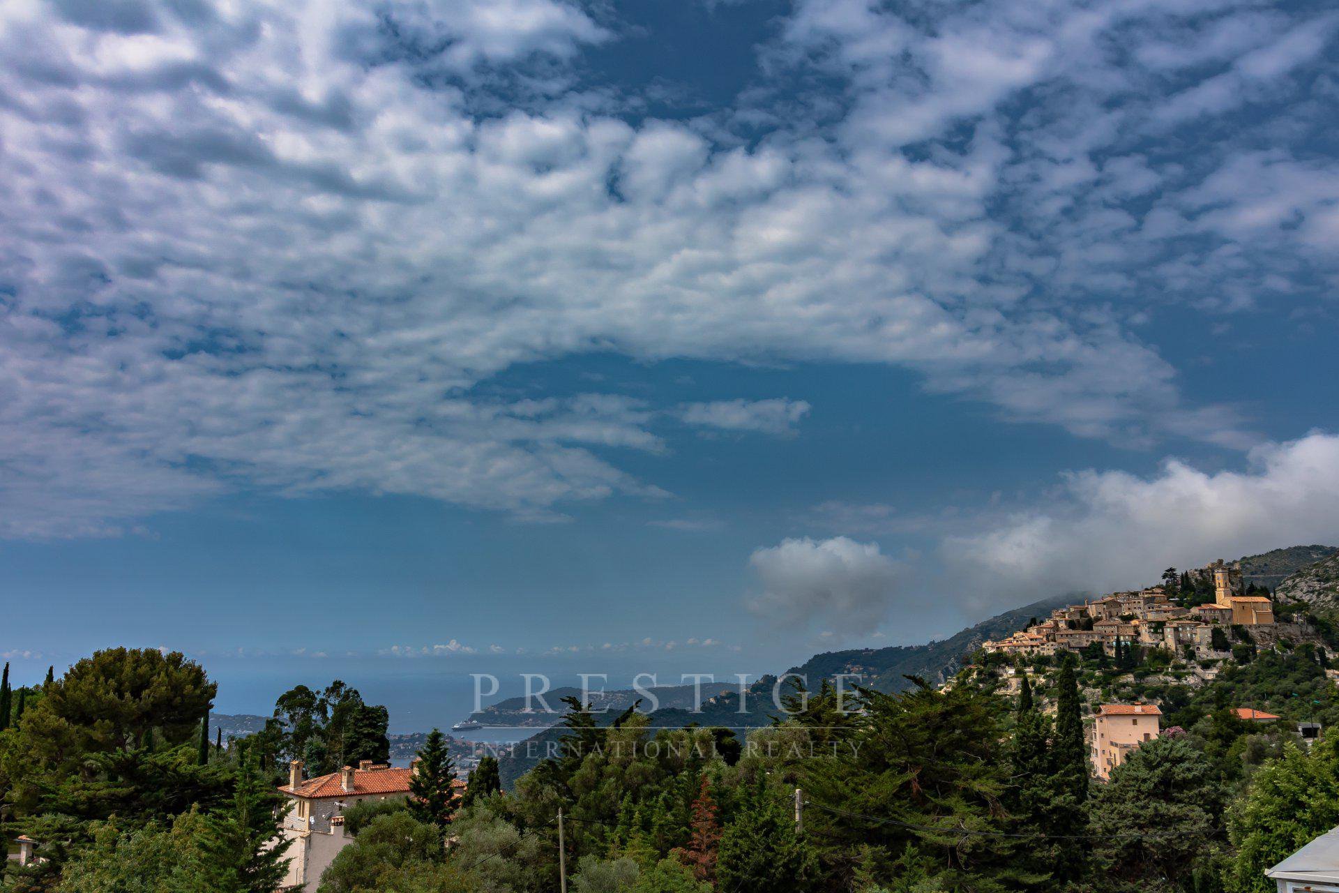 Eze, 1 bedroom flat sea view with roof terrace, cellar & parking