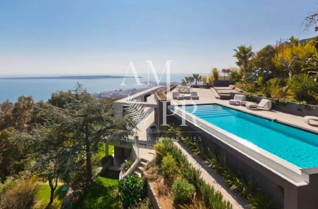 Panoramic sea view - Cannes