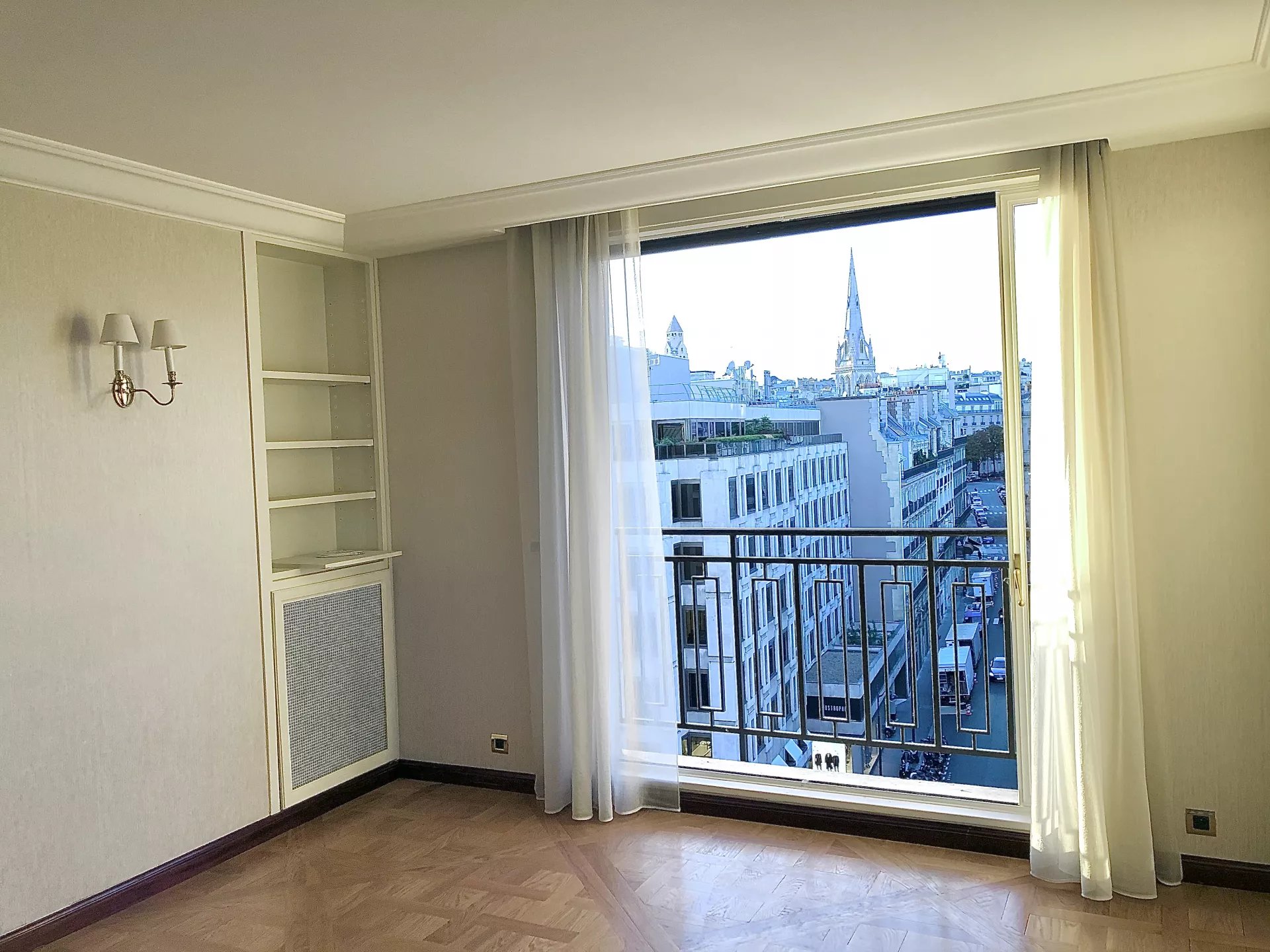 Sale Apartment - Paris 8th (Paris 8ème) Champs-Élysées