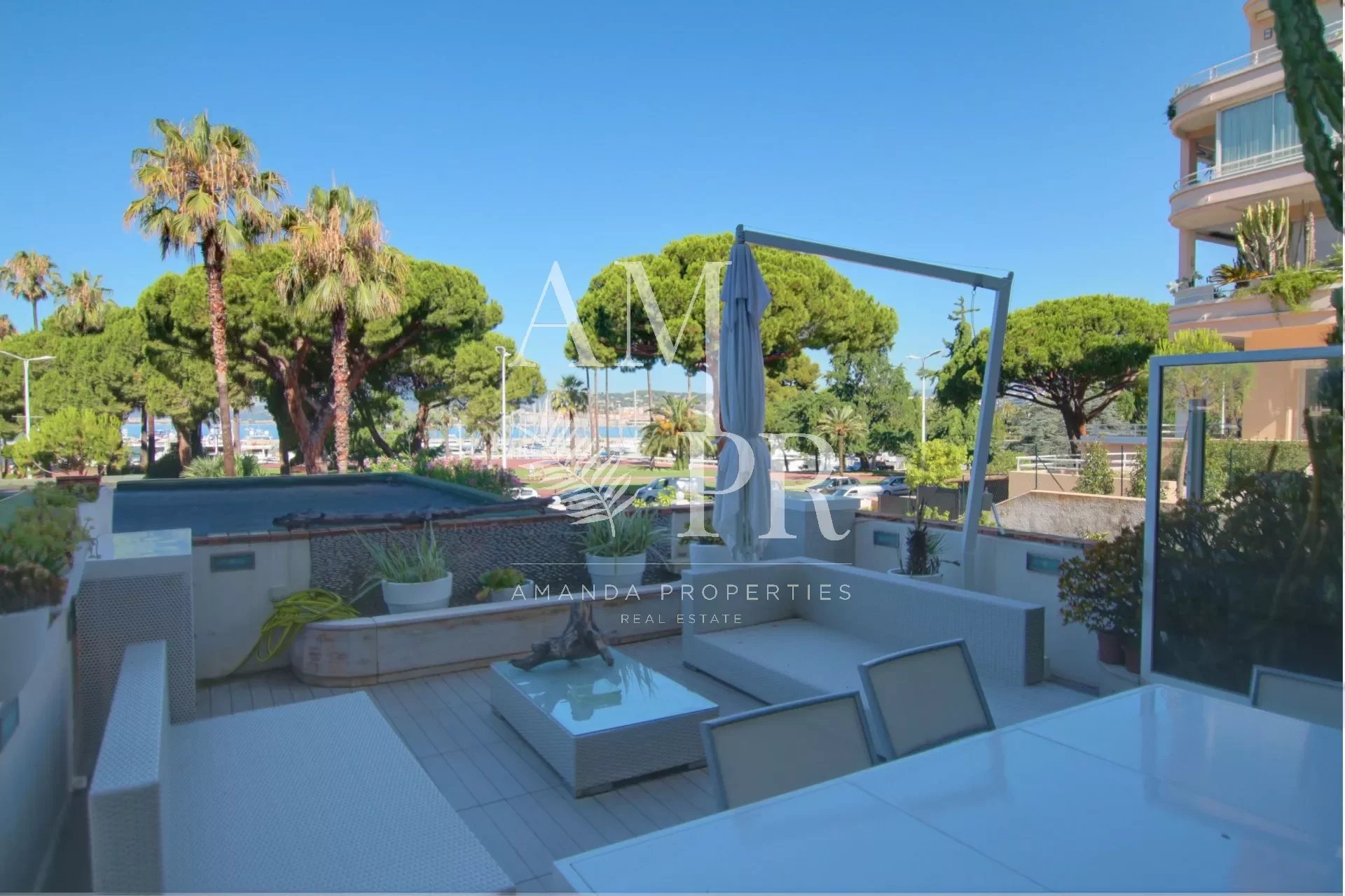 Cannes Croisette - Magnifique appartement de 125 m2 - Vue mer - 6 Personnes
