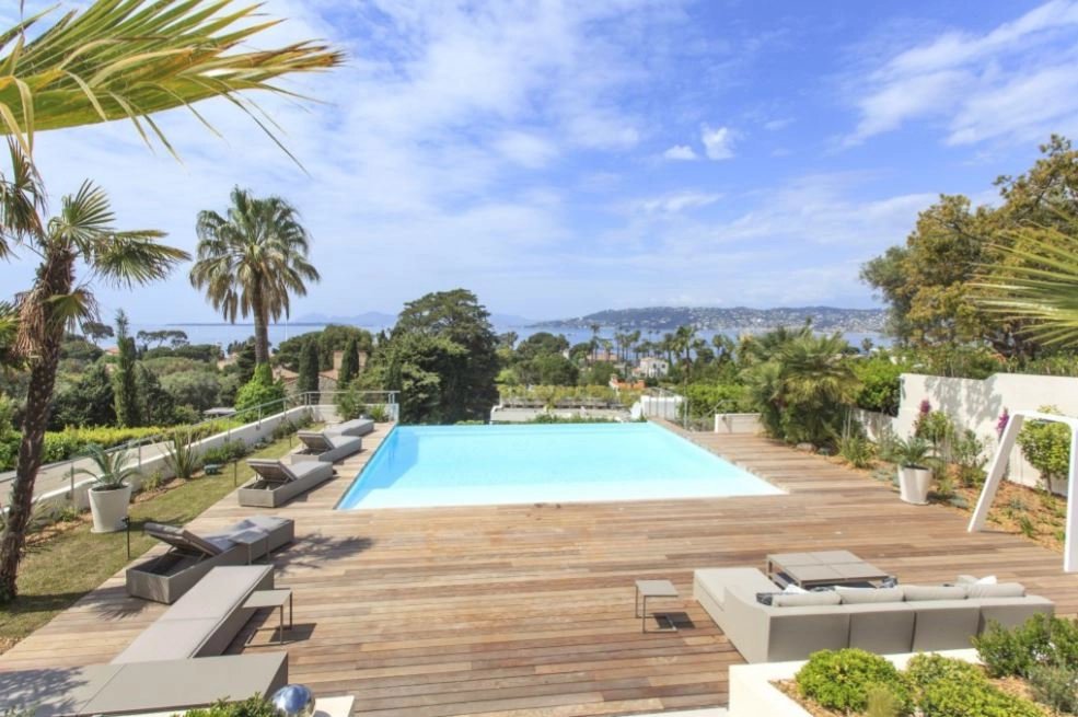 MAGNIFICENT VILLA WITH SEA VIEW - CAP D'ANTIBES