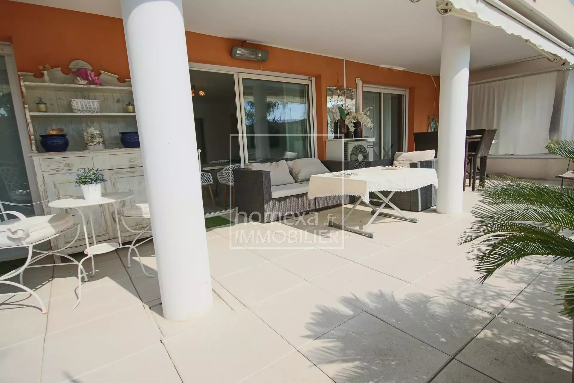 Real estate Cannes la Bocca : wide sunny terrace