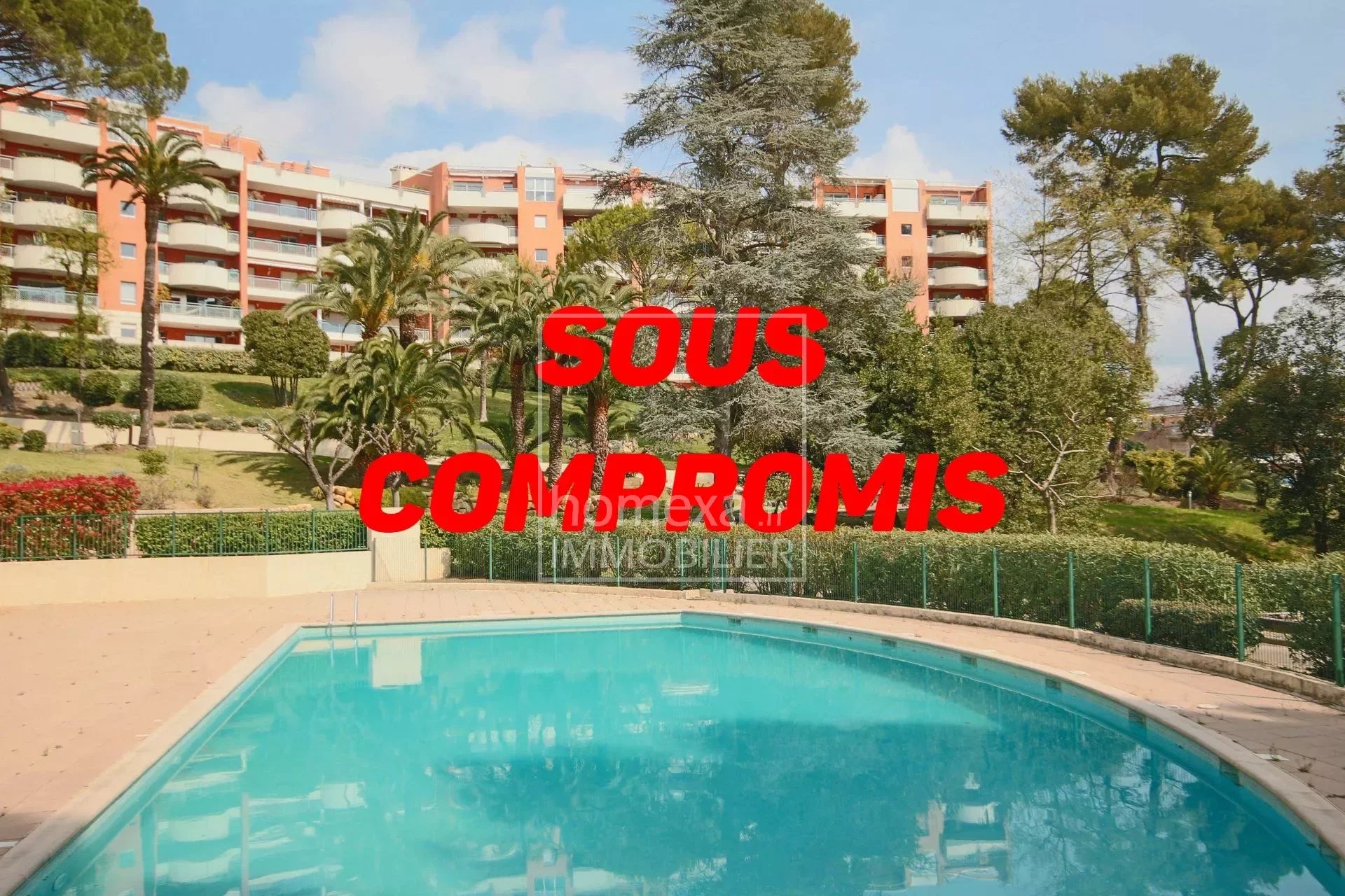 Immobilier Cannes : Résidence standing avec piscine, tennis et golf