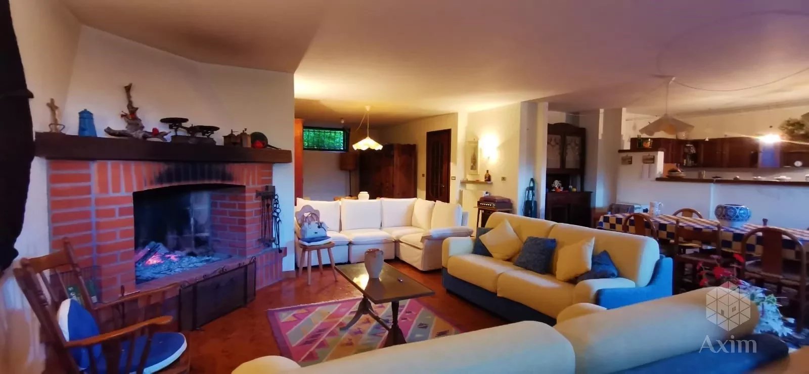 Living-room Exposed bricks