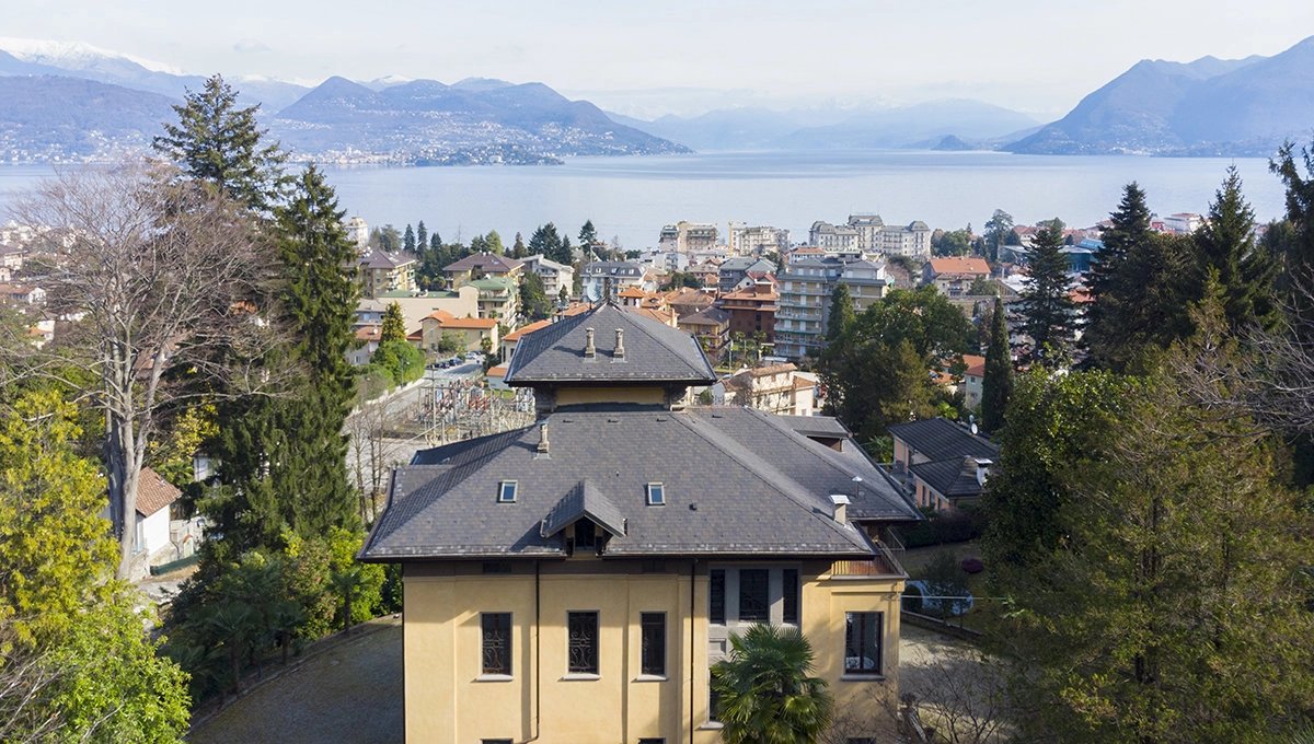 Prestigieuse villa Liberty à vendre dans le centre de Stresa