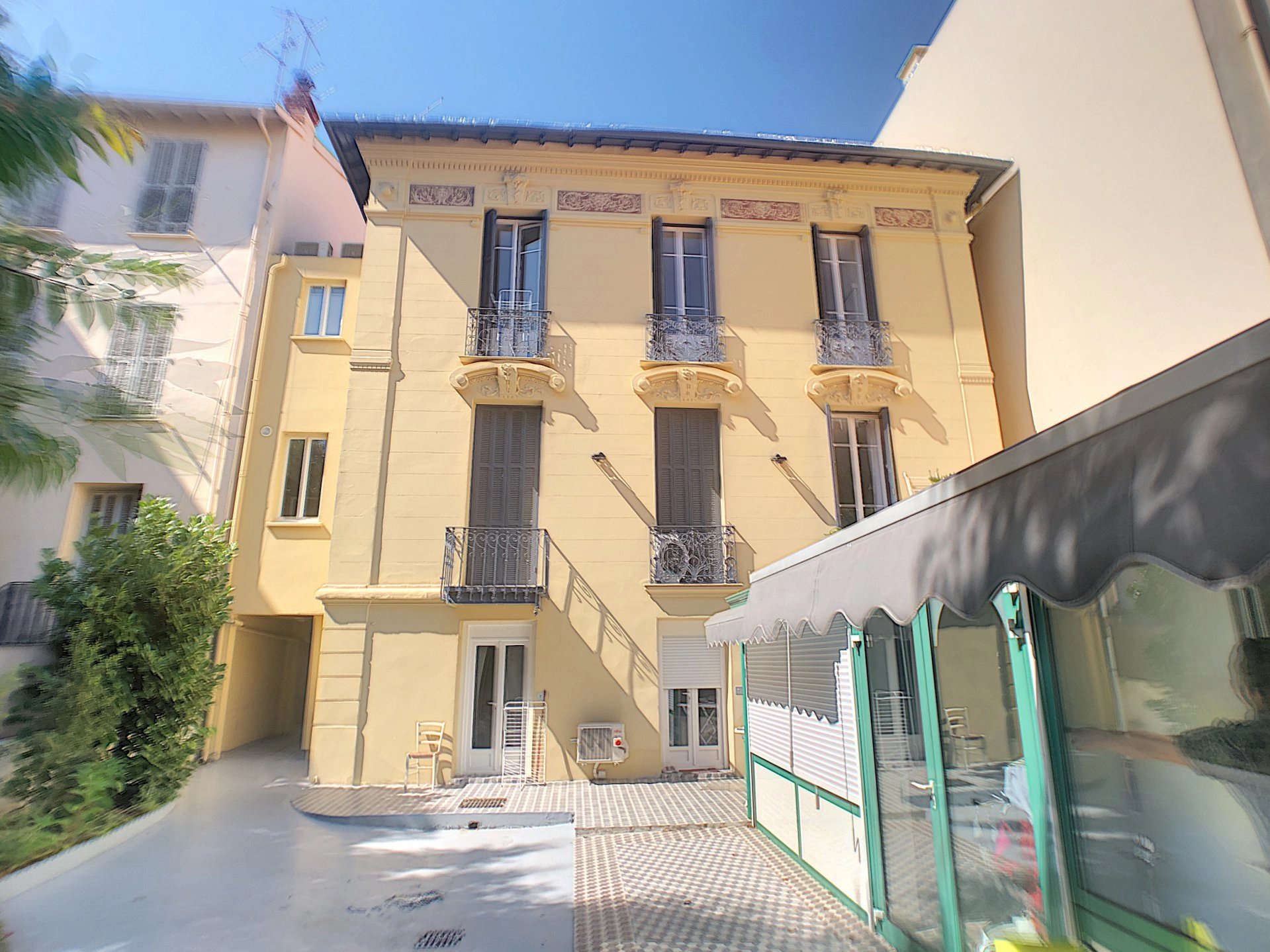 Vente Immeuble 350m² 17 Pièces à Nice (06000) - Joseph Garnier Real Estate