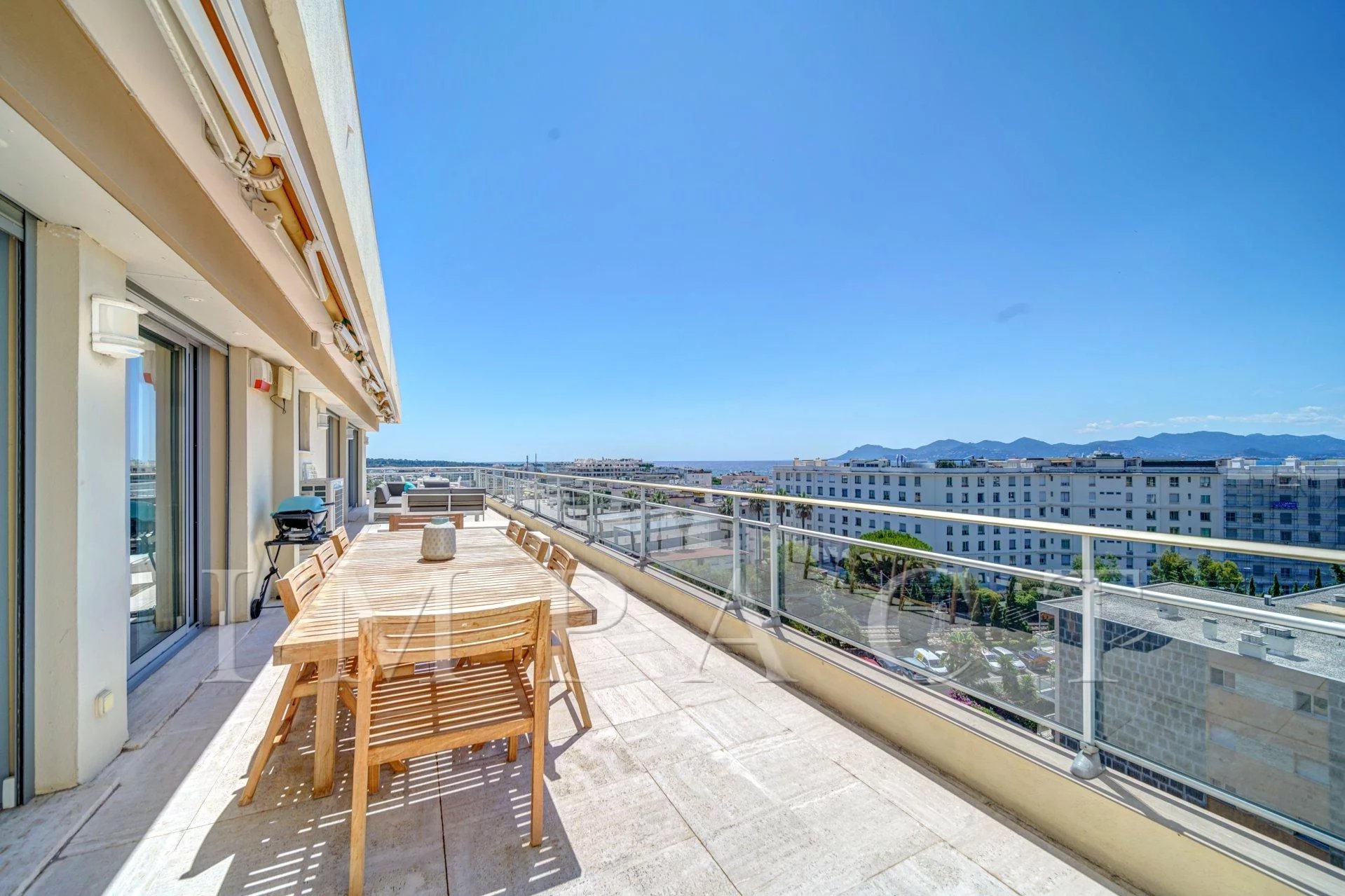 Penthouse FOR SALE CANNES BEHIND CROISETTE