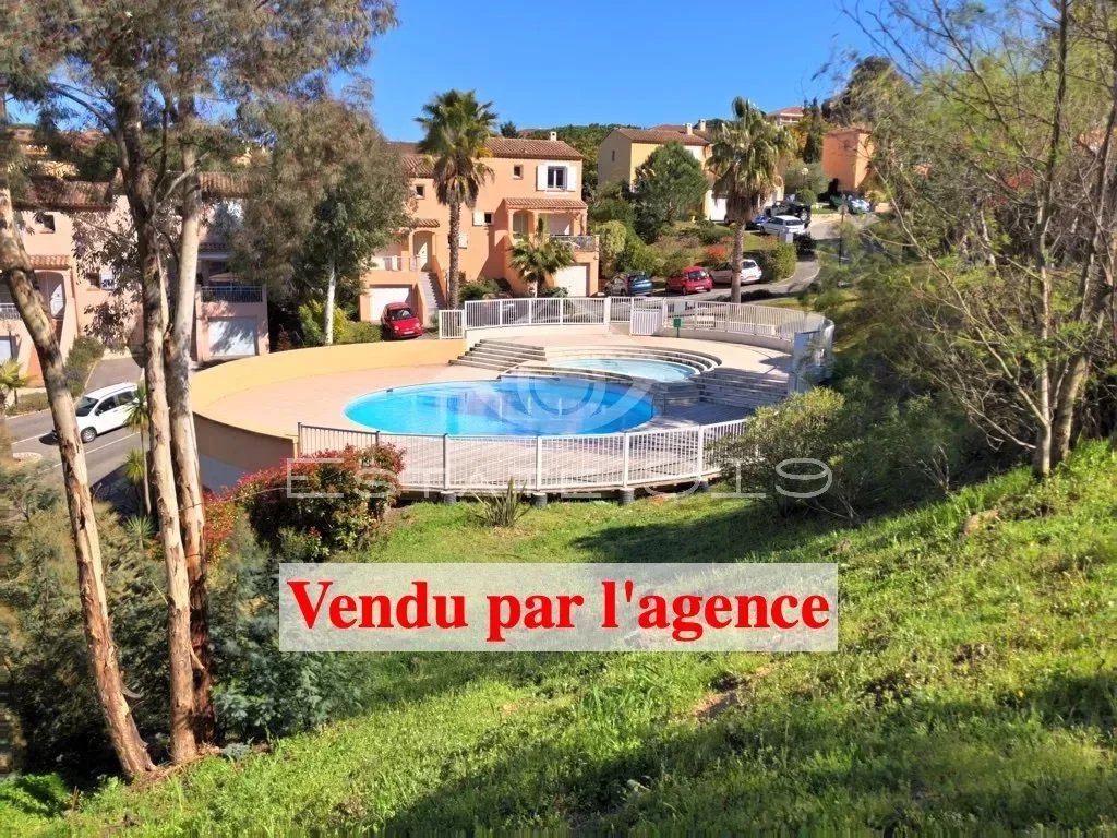 Cannes Croix des Gardes, 2 P terrasse, piscine